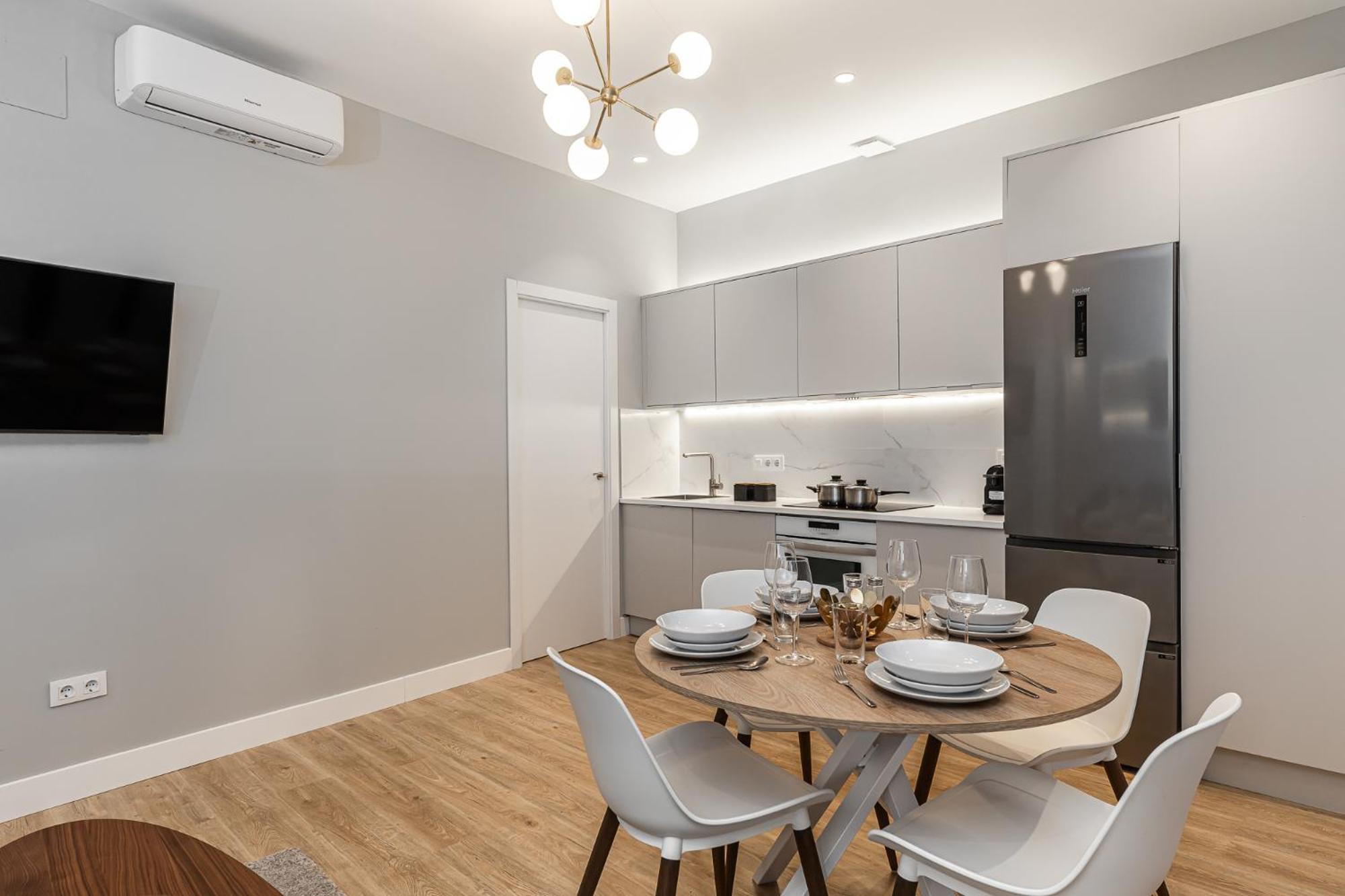 Appartement Waou Essence Iii Anton Martin - Corta Duracion